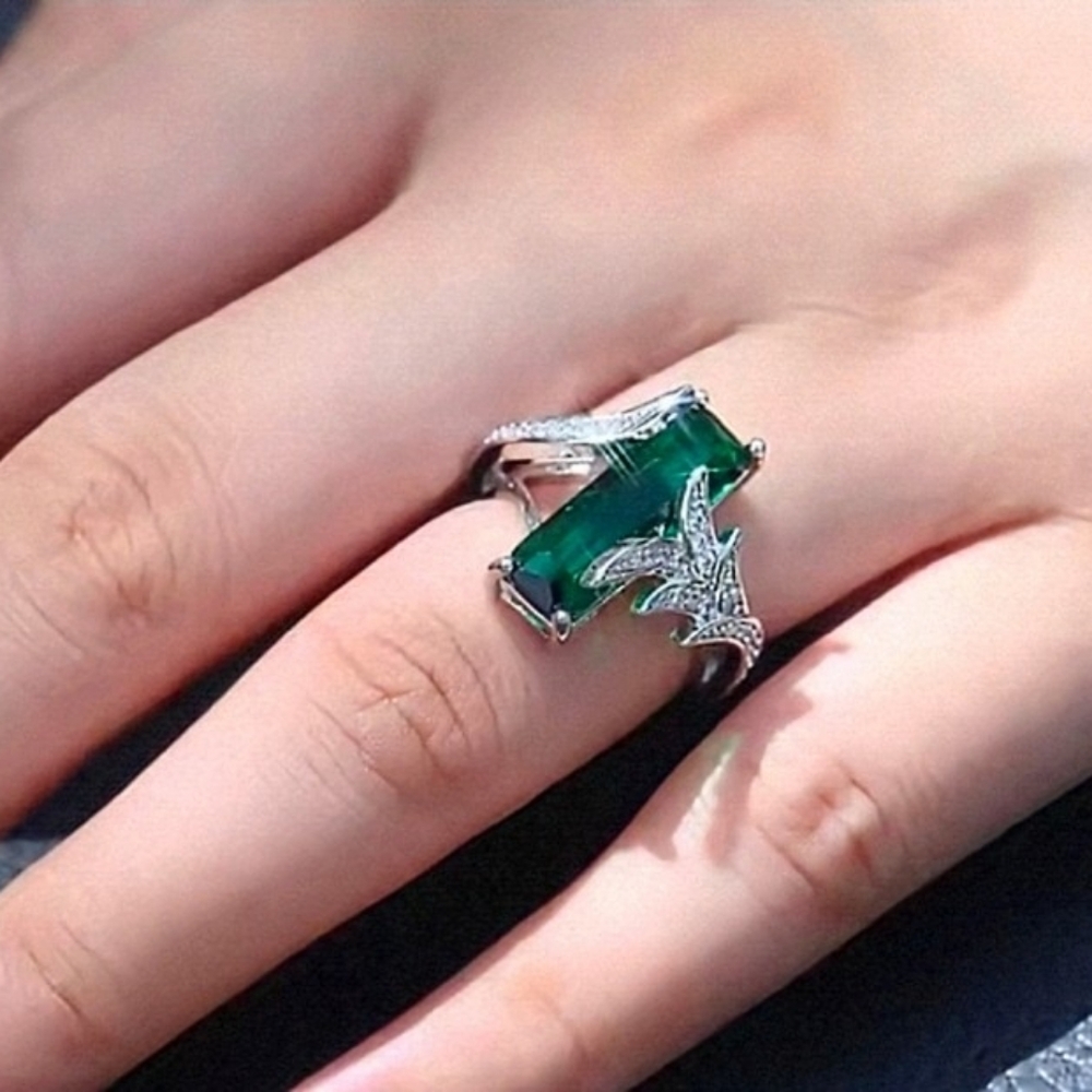 Elegant Silver and Emerald Green Gemstone Fashion Ring. CZ Accents. Size 9